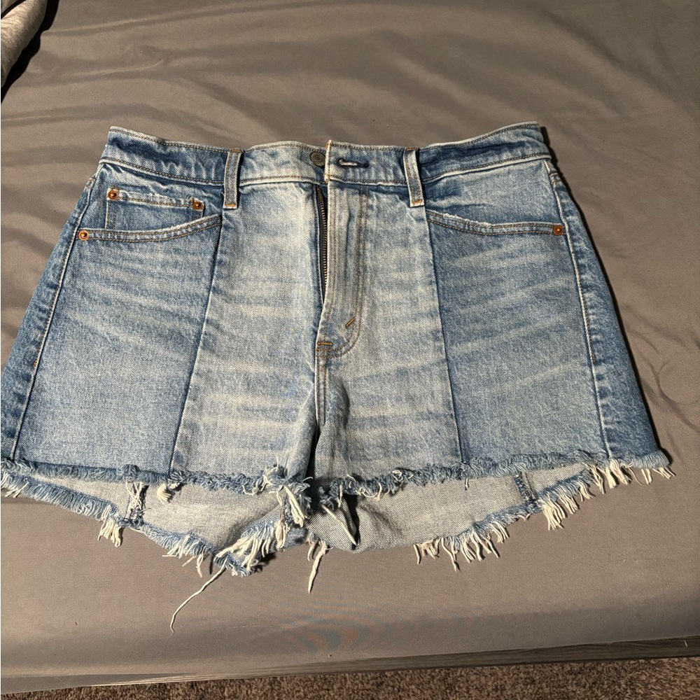 ABERCROMBIE & FITCH DENIM SHORTS